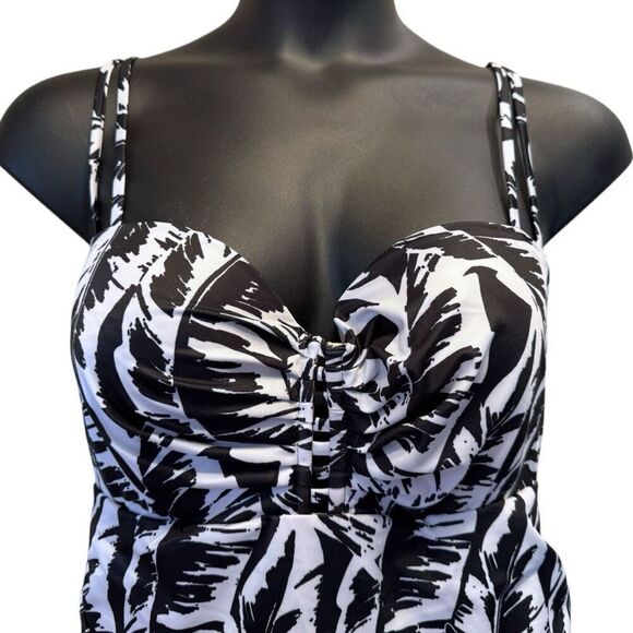 Lane Bryant Black & White Palm Leaves Relaxed Underwire Swim Tankini Top 40DD NW - Picture 15 of 16